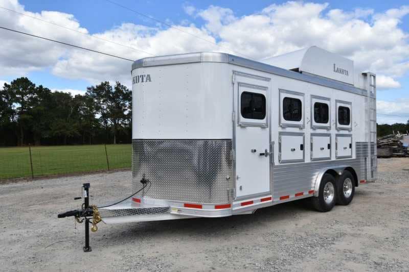 2018 Lakota 84HBPSL 4 Horse Trailer with 2′ Short Wall - Image 17