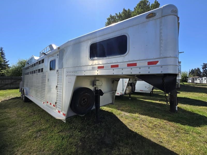 2006 C&C 4 Horse Gooseneck Trailer - Image 8