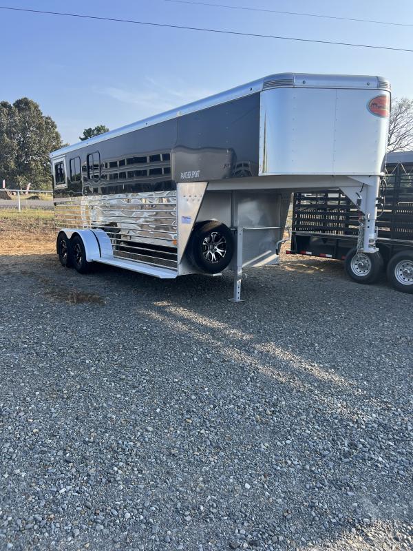 2022 Sundowner 3 Horse Slant GN Trailer - Image 9