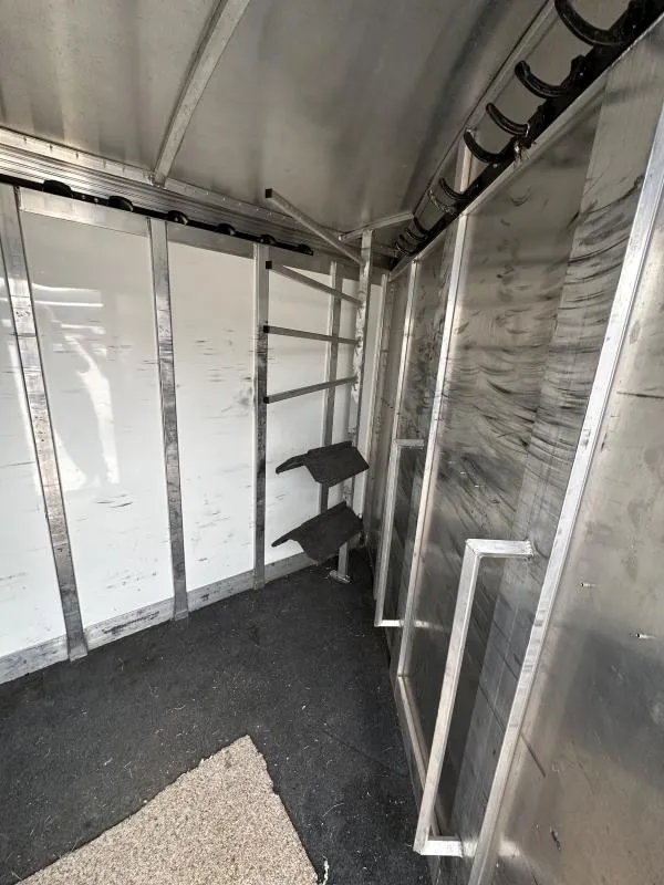2004 Cherokee Trailers 4H GN Horse Trailer - Image 10