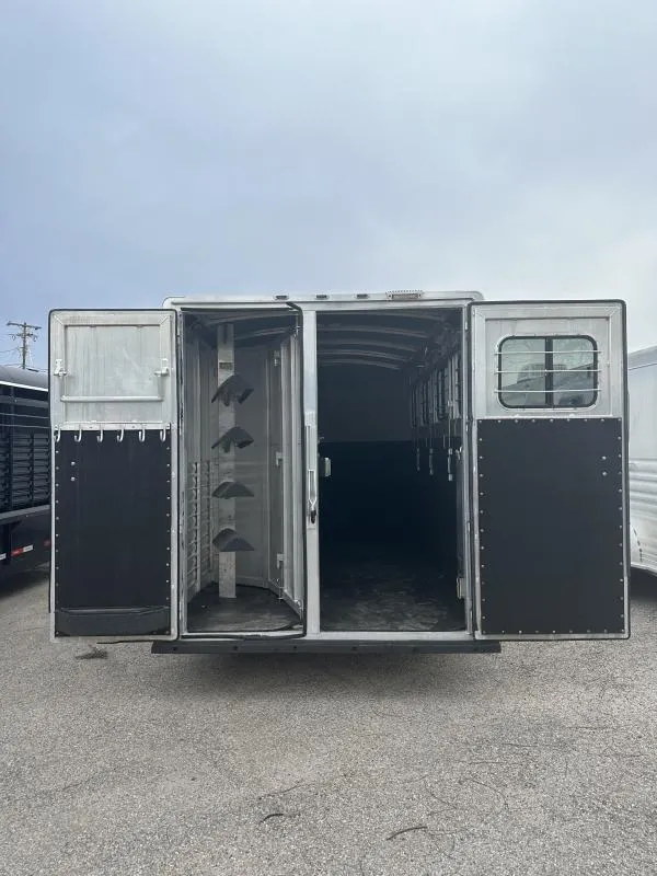 2004 Cherokee Trailers 4H GN Horse Trailer - Image 14