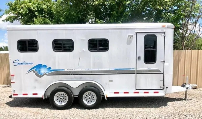 1998 Sundowner 3 Horse Slant - Image 10