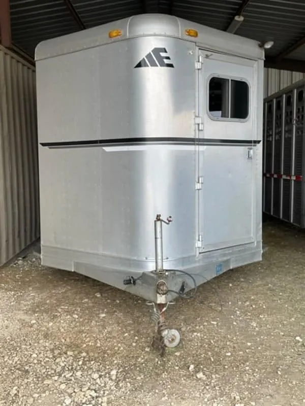 2000 Featherlite 3H GN with Dressing Room Horse Trailer - Image 5