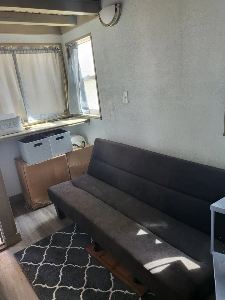 tiny home on wheels - Image 9