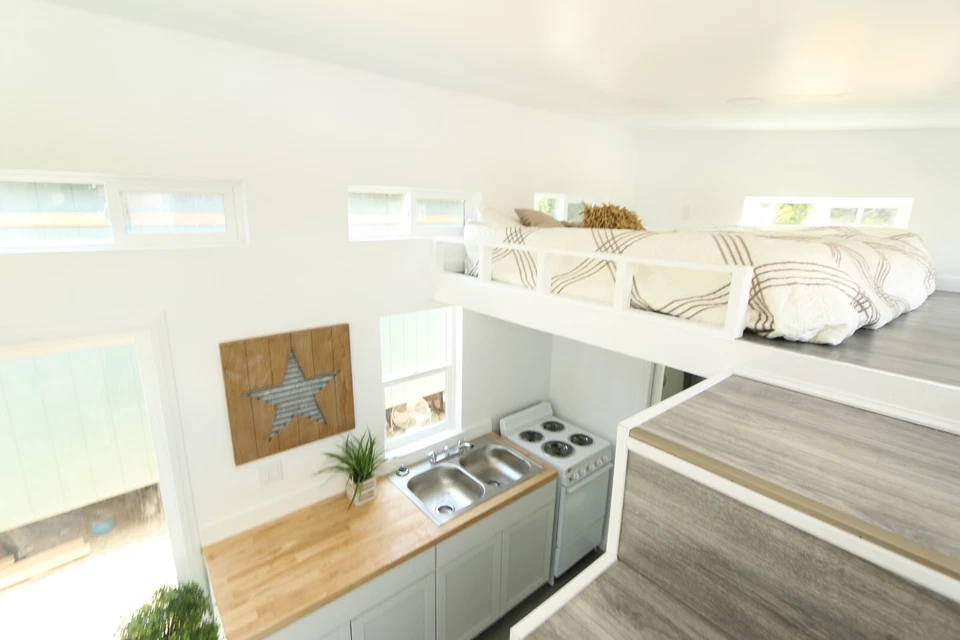 9 x 24 New Tiny Home on Wheels full kitchen bath & master bedroom bottom floor - Image 2