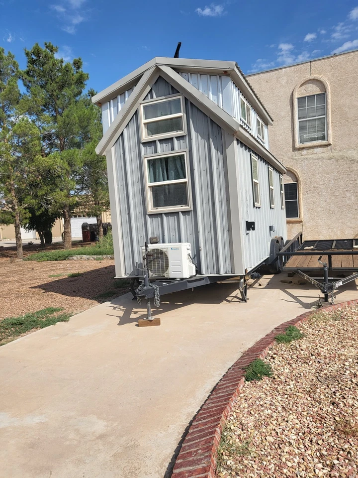 tiny home on wheels - Image 11