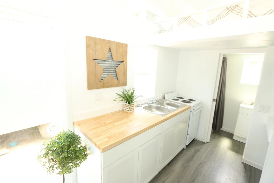9 x 24 New Tiny Home on Wheels full kitchen bath & master bedroom bottom floor - Image 15